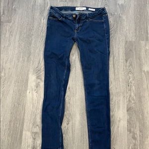 11 Regular Hollister Jeans!